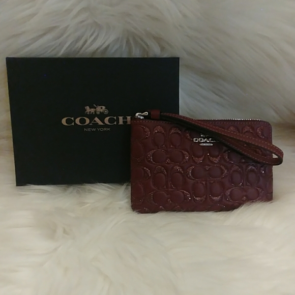 Coach Wine 🍷 Glitter Signature Wristlet - Picture 7 of 8